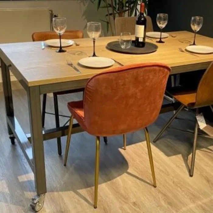 Versluis verrijdbare tafel Valk van € 510,- voor € 275,-