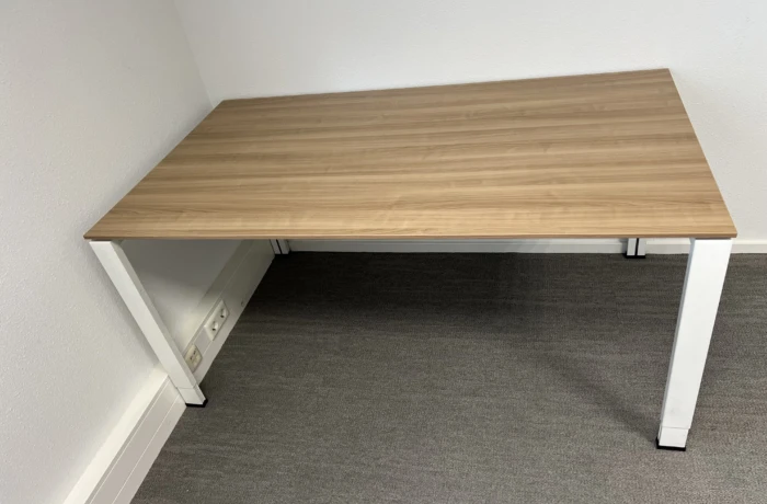 Vario Icon vergadertafel voor € 100,-