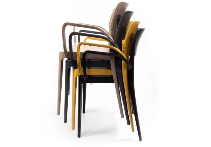 Versluis stapelbare terras en kantinestoel met armleggers 102