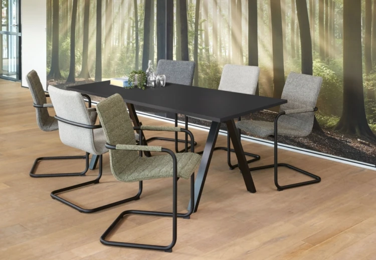 Orange vergadertafel V recht lr 20230906 02 3