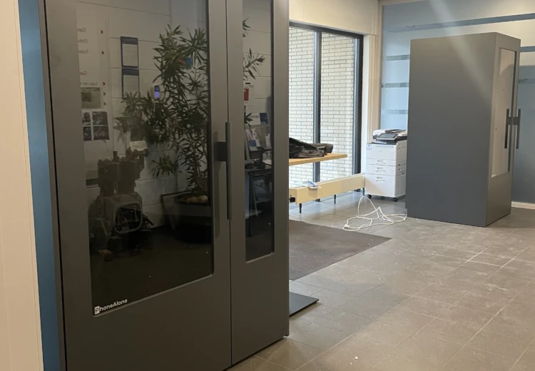 Referentie Lindegas Phone Alone Booths IMG 9434 002