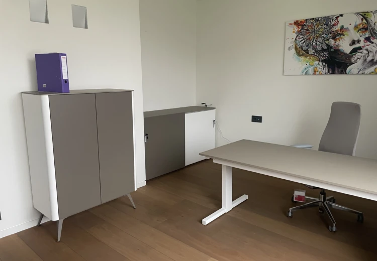 Referentie Besselink bureau en kasten IMG 4145