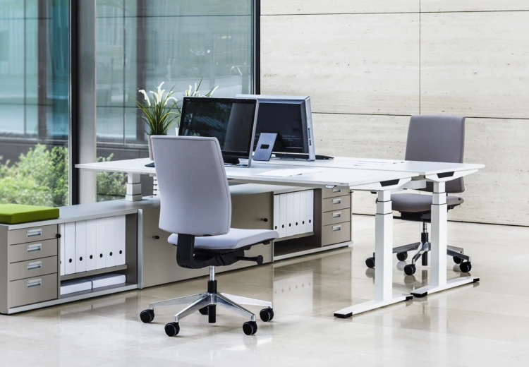 Vario Stage SX  zit sta bureau met M7 sideboard