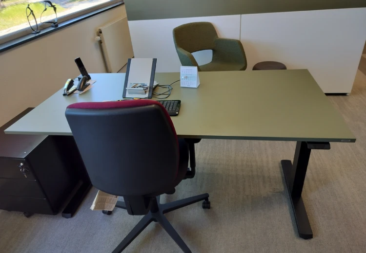 Vario Frame zit sta bureau