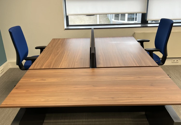 Voortman Hi Tee duo bureau voor €250,-