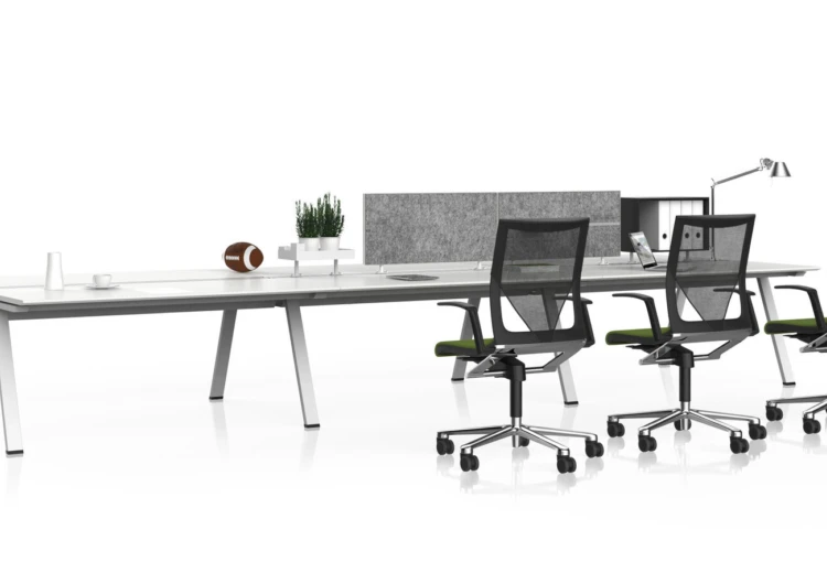 Vario Groot Bureau – Twee keer Duo Bureau – 4 Werkplekken van € 4.030,- voor € 975,-