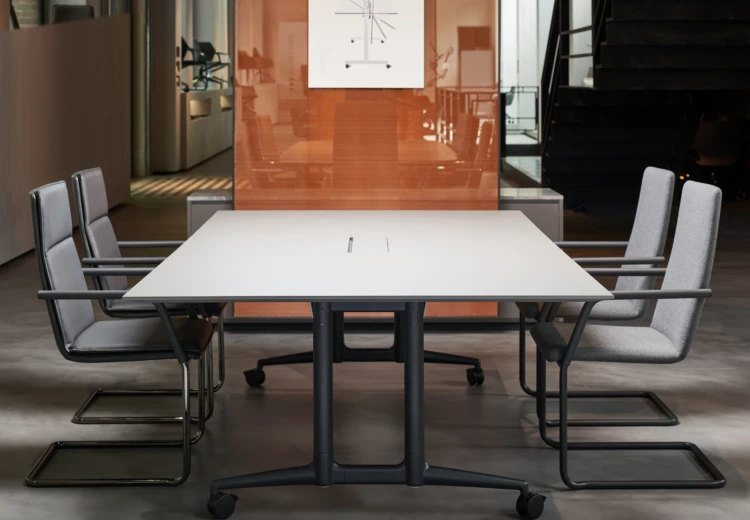 Brunner vergaderstoel Fina Soft