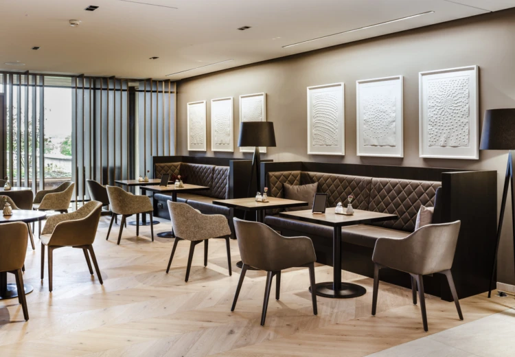 Brunner stoel Fina Club