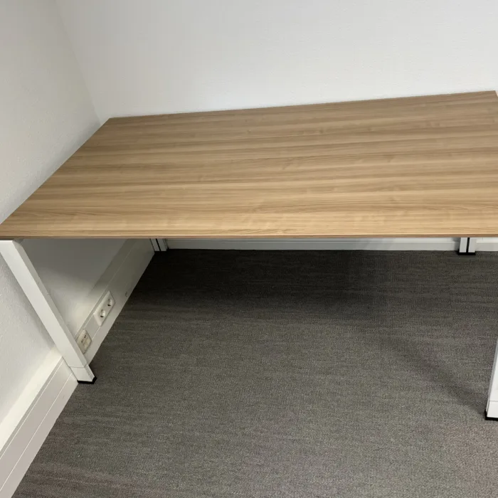 Vario Icon vergadertafel voor € 100,-