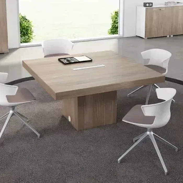 Versluis boardroomtafel T45 van € 1.705,- voor € 250,-