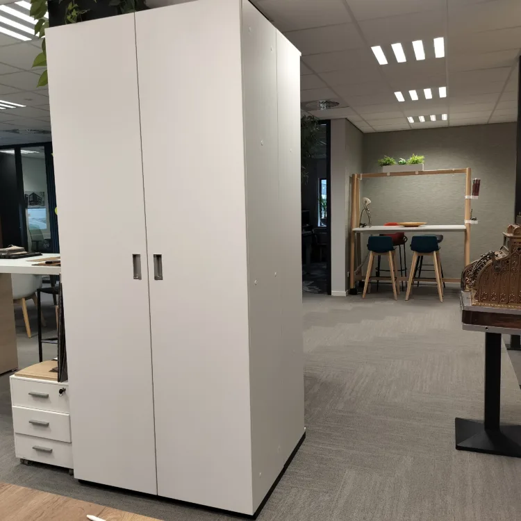 Vario M8 draaideurkast van € 912,- voor € 250,-