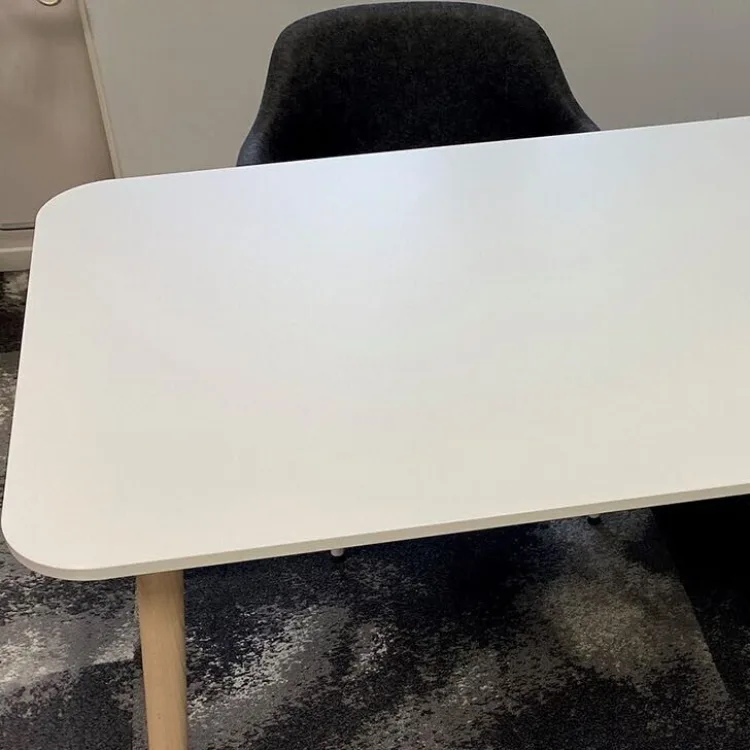 Vepa Skeef tafel van € 615,- voor € 200,-